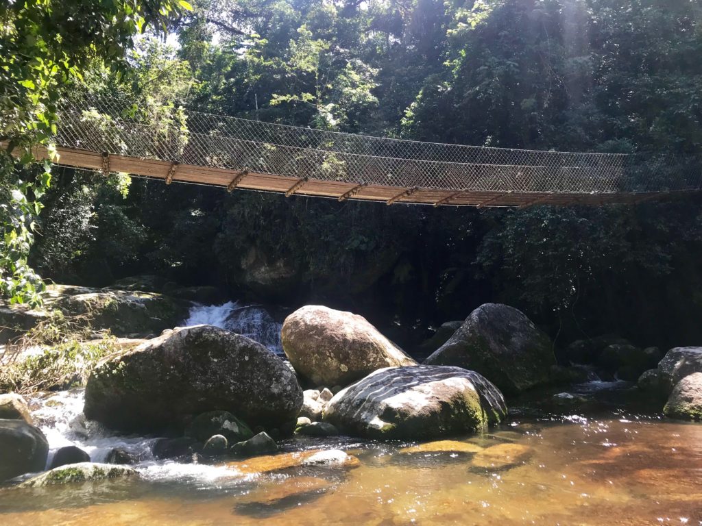 Ponte cachoeira do Lajeado