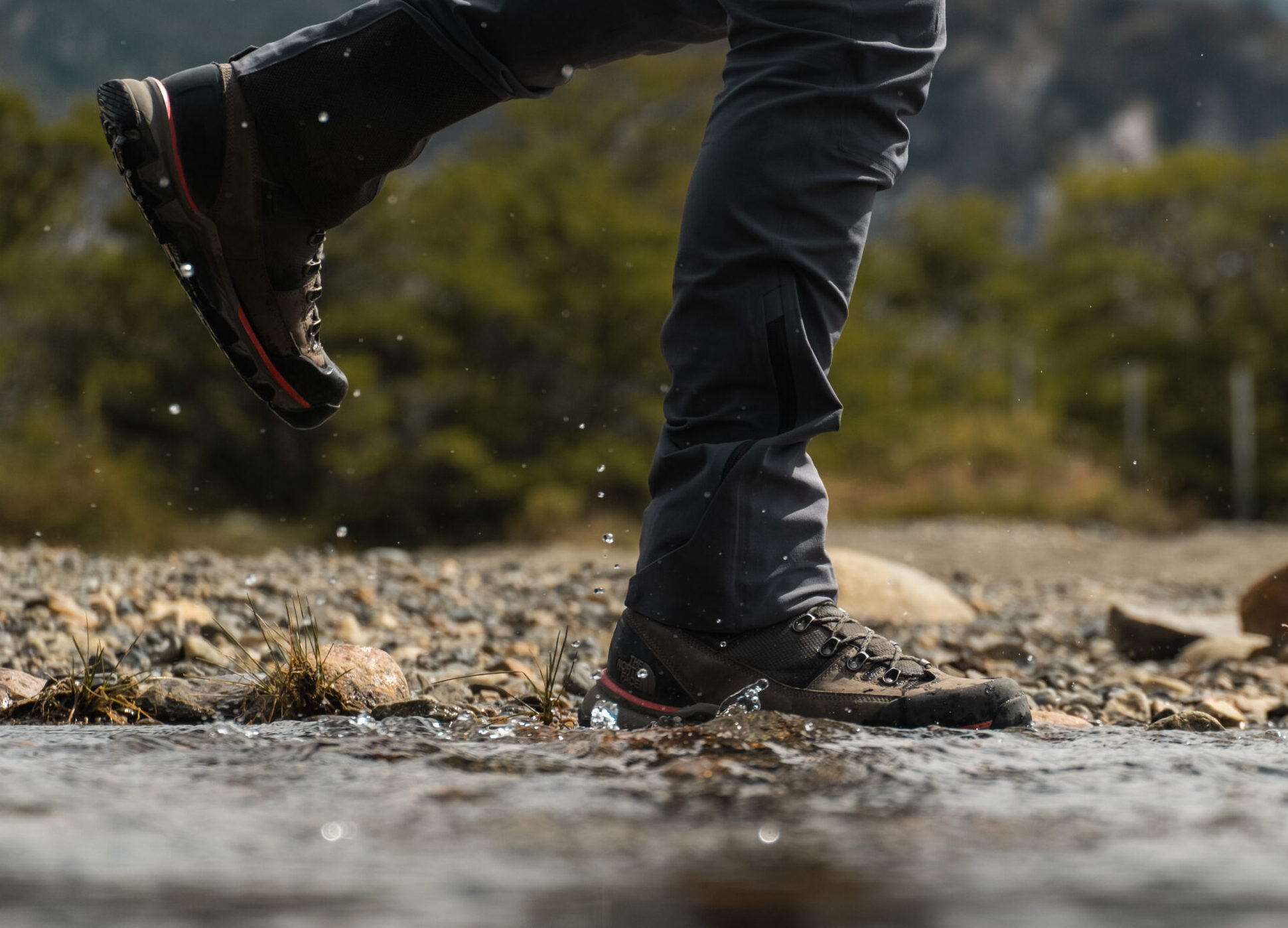 Botas ou tênis? Qual o melhor calçado para usar em trilhas?